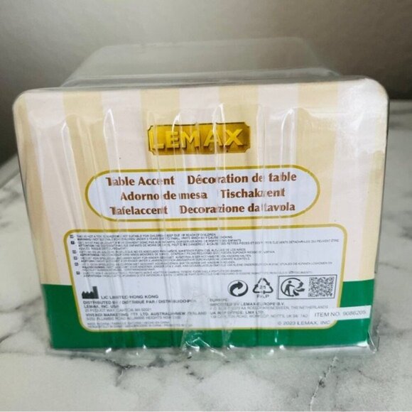 Lemax Village Collection figurine called "Storybook Santa". - Picture 5 of 7